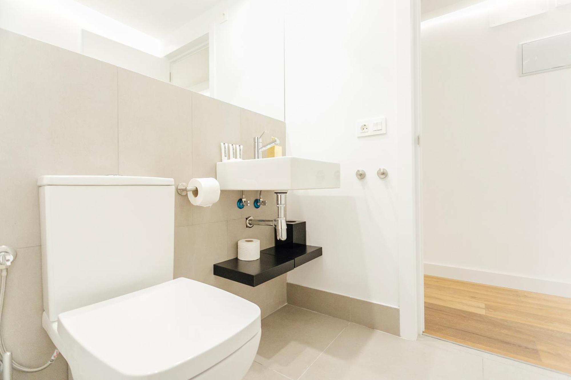 Decorated And Renovated- 2bd 2bth- Center Apartamento