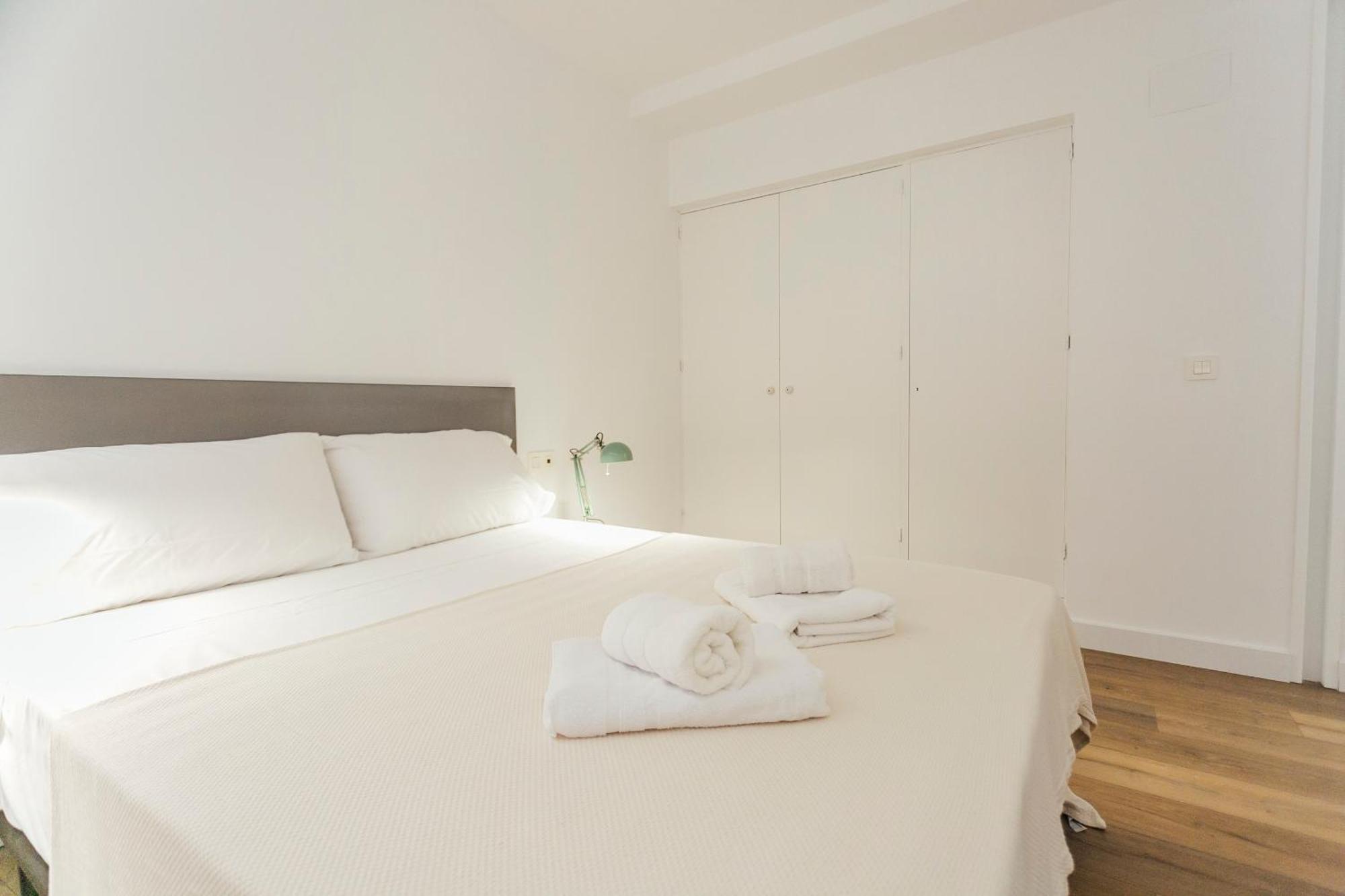 Appartement Decorated And Renovated- 2bd 2bth- Center *