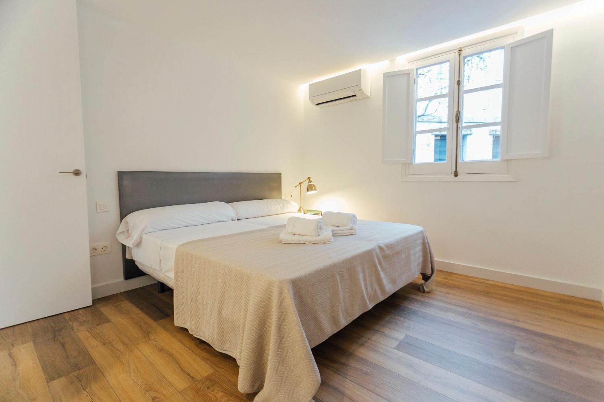 Decorated And Renovated- 2bd 2bth- Center Appartement